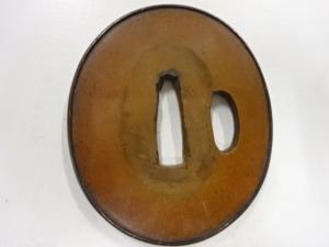 鉄地　赤銅　覆輪　鍔